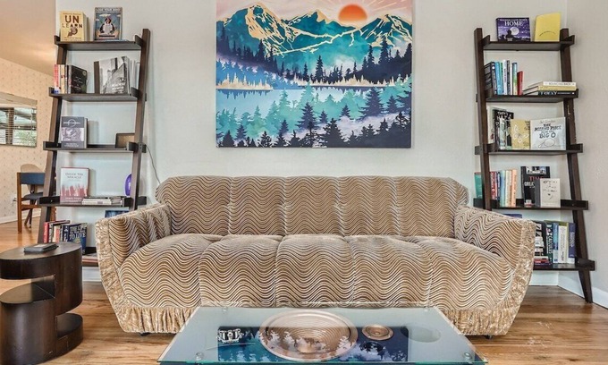 Southeast Casa | This house is a 4 bedroom(s), 2 bathrooms, located in Denver, CO.