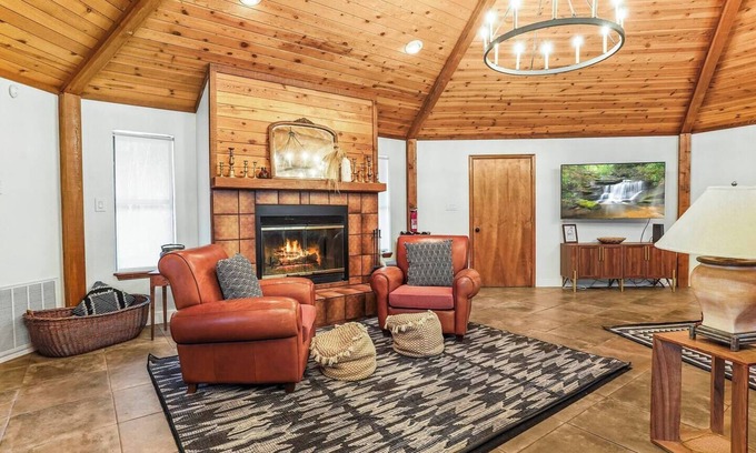 Alto Casa | This house is a 5 bedroom(s), 3.5 bathrooms, located in Alto, NM.