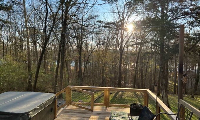 Greers Ferry Casa | This is Deep Chill! Relax in the hot tub or walk 3 minutes to the lake.