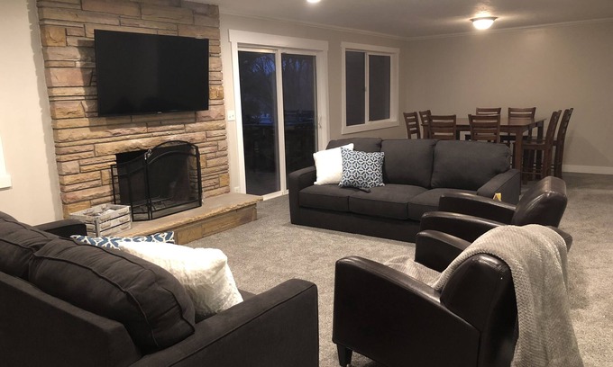 Millcreek Casa | Esta moderna casa de montaña está completamente remodelada