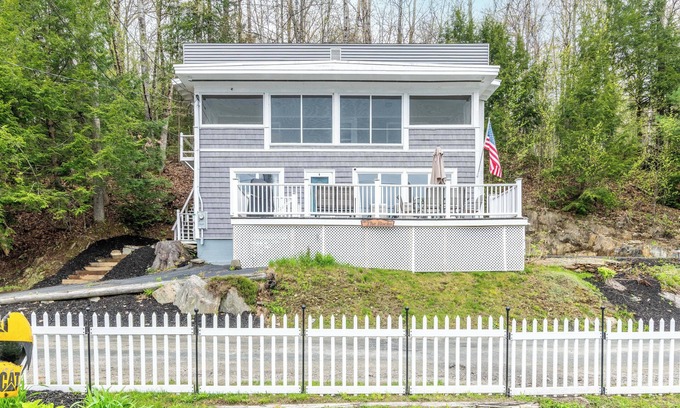 Littleton Casa | This newly renovated lake house is the perfect year-round getaway.