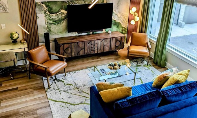 Chattanooga Casa | This townhouse is a 5 bedroom(s), 5.5 bathrooms, located in Chattanooga, TN.