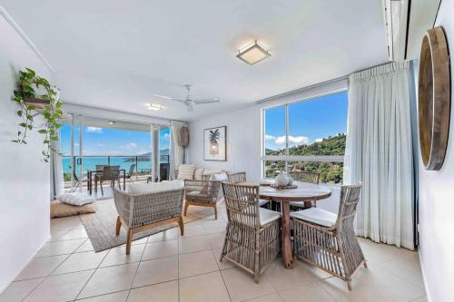 Airlie Beach Apartamento | Three B Airlie 2 bedroom unit Seaviews & Pool