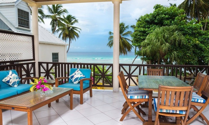 Hastings Villa | Apartamento de tres habitaciones en la playa