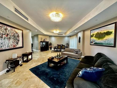 Port of Spain Apartamento | Three Bedroom at One Woodbrook Place