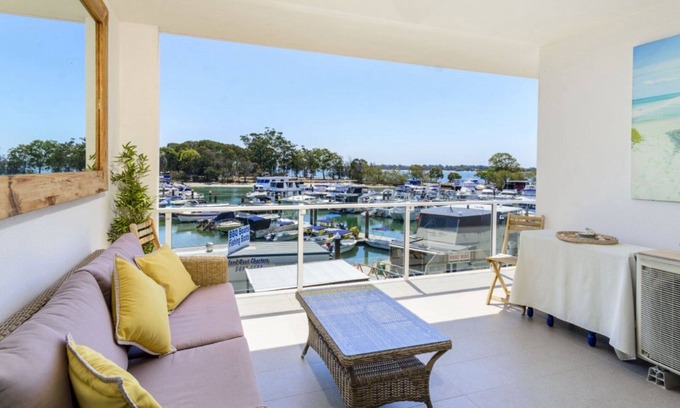Sandstone Point Apartamento | Three Bedroom Harbourside Retreat