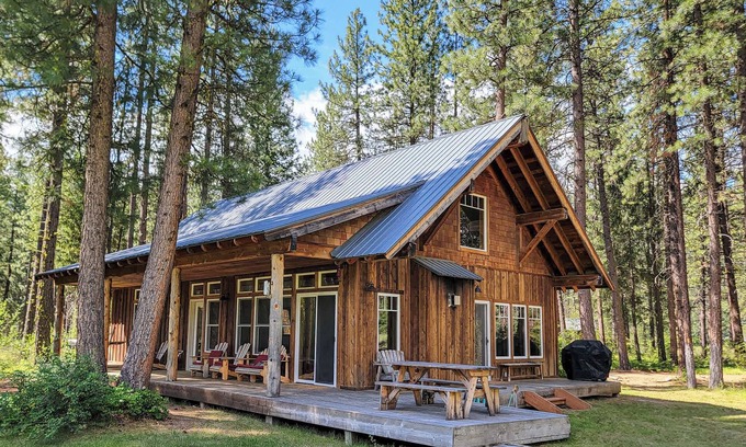 Mazama Cabina | Three Girls Cabin - meadow side cabin in Mazama