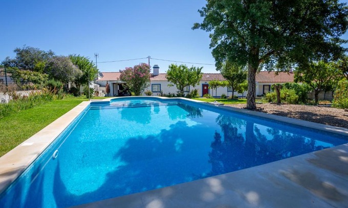 Casevel Casa | Tia Antonia