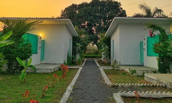 Ashta Cabina | Tiger Safari Lodge