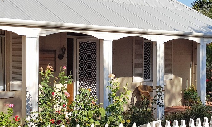 Glen Forrest Cabaña | Tillbrook Cottage, Colinas de Perth