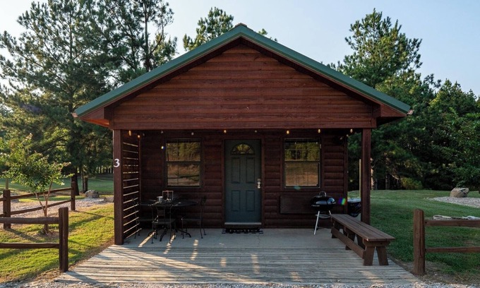 Amity Cabina | Timber Lodge Ranch - Studio 3