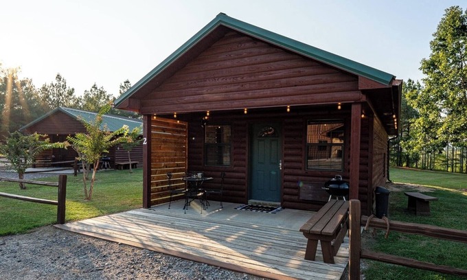 Amity Cabina | Timber Lodge Ranch - Studio 2