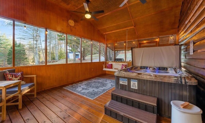 Suches Cabina | *Timber & Tin 2*Cabin|Couples Getaway|Creek|HotTub