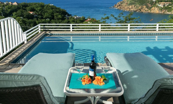 Hart Bay Villa | Dos dormitorios con vistas Hermosa Chocolate Hole Encanto - Time Out!