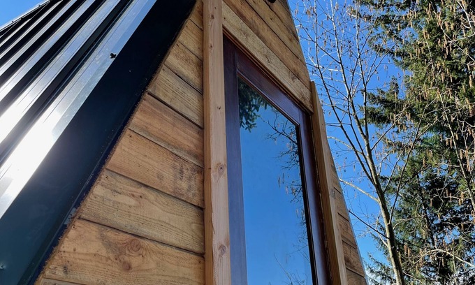 Pleasant Valley Cabina | Tiny A-Frame Farm Meadow Retreat minutes from downtown
