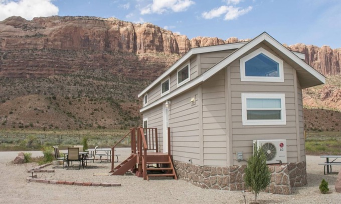 Moab South Valley Casa | Tiny Home #8 - Tiny Home #8 FunStays Tiny Home
