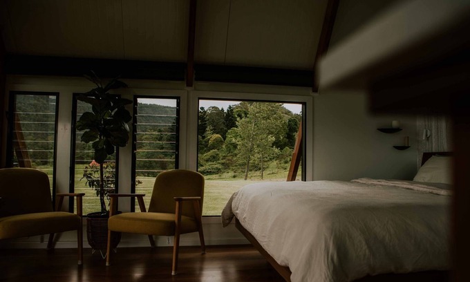 Grevillia Cama Y Desayuno | Tiny Home with outdoor heated pool (Pet-Friendly!)