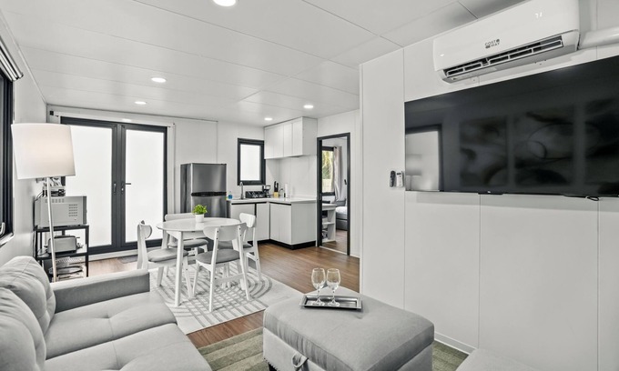 Hollywood Casa | Tiny Homes in Fort Lauderdale