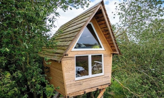 Warnow Cabina | Tiny house in a tree in a tiny, quiet village on the lake district