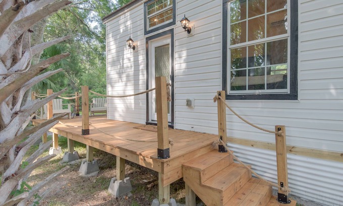 Sanford Casa | Tiny House in Sanford, FL - 3 beds: 45 mins to Disneyworld