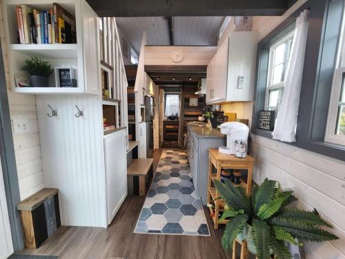 Nellysford Casa | Tiny Luxury Retreat Lake Hikes Brews & Vines