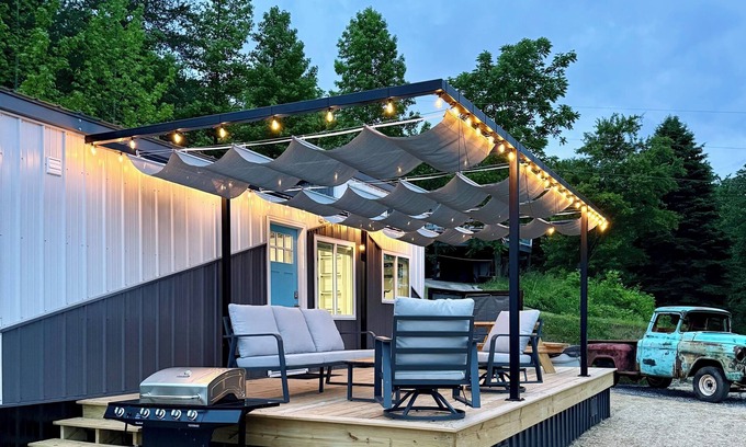 Hayesville Otro | Tiny Tin Haven Mountain Views + Private Deck