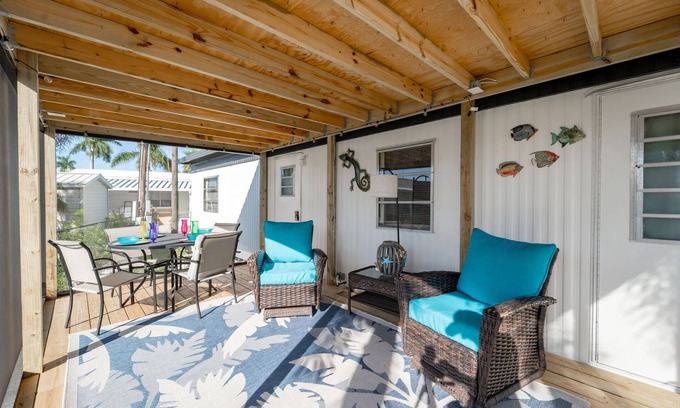 Iona Casa | Tiny Treasure