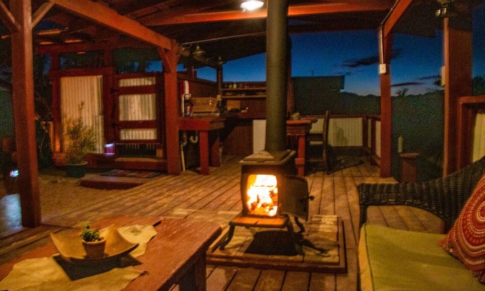 Sandy Valley Alquiler De RV | Tipi en el Mojave cerca de Las Vegas / Ravens Nest