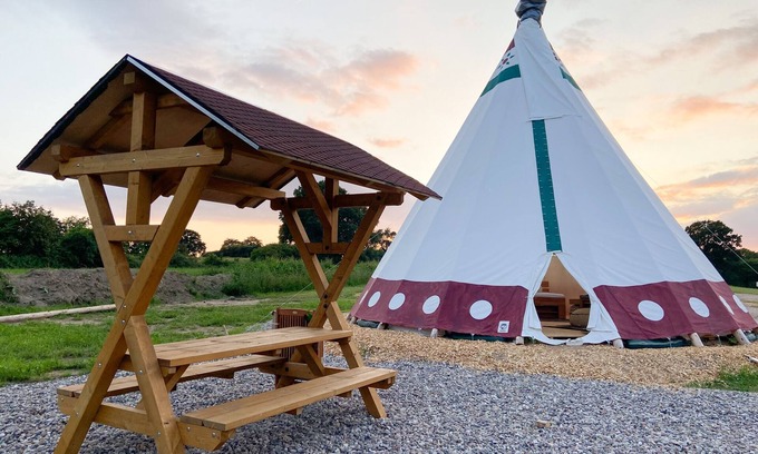 Belau Apartamento | Tipi Wappo at Lake Belau