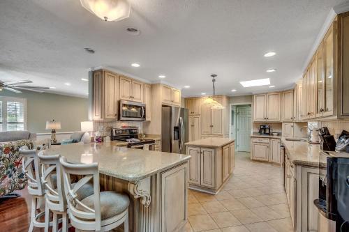 North Myrtle Beach Casa | Tipsy Turtle Pet Friendly Family House