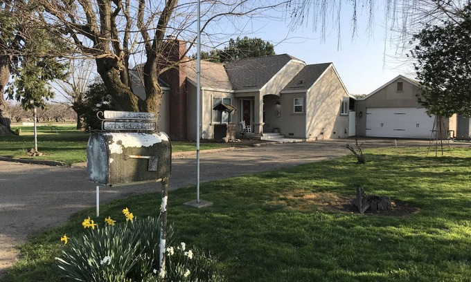 Victor Casa | Tokay Heritage House - Casa de campo tranquila en Lodi, CA