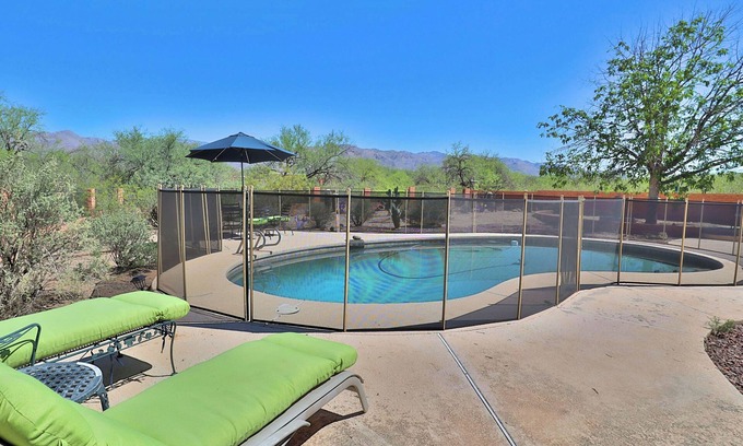 Tanque Verde Casa | Tomahawk Ranch with Western charm and beautiful mountain views