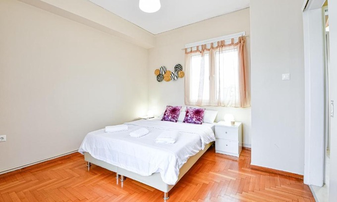 Nea Smirni Apartamento | Top floor renovated studio