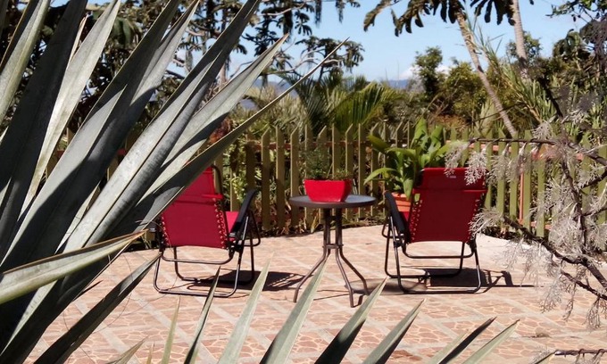 San Isidro de Grecia Apartamento | Top of the Mountain, new American owned Gated modern Lodge