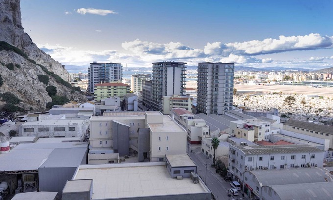 Gibraltar Apartamento | Top Studio With View-hosted by Sweetstay