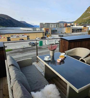 Nordfjordeid Apartamento | Toppleiligheit - Eidsgata 49
