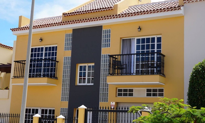 Buenavista del Norte Casa | Casa Totalmente Renovada en Zona muy Tranquila!!! Vistas al Mar y Montaña