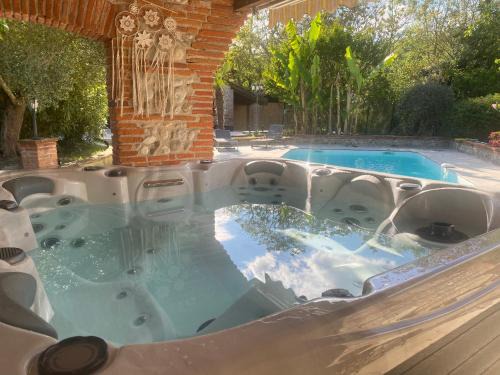 Lagrace-Dieu Villa | Toulousaine de 200 m2 10 pers Piscine Jacuzzi proche de Toulouse