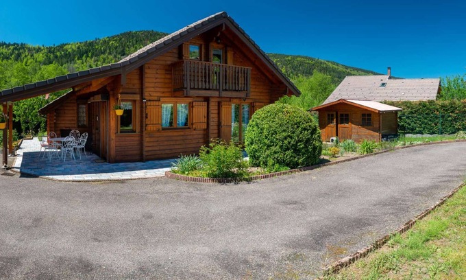 Le Menil Chalet De Esquí | Calougeotte