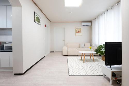 Pyeongtaek Villa | Tov Stay Atti