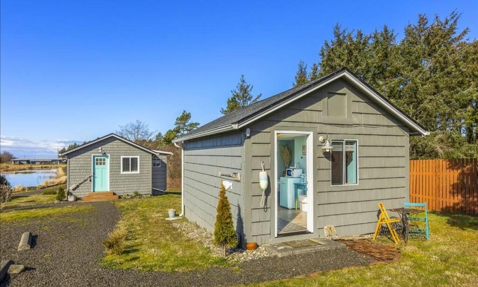 Grayland Casa | Towhee Cottage