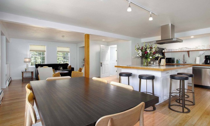 Egremont Casa | Townhome Connected To Historic Inn & Music Venue