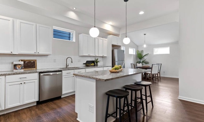 Fountain Square Casa | Townhome in Indianapolis - 7 minutes from downtown Indy