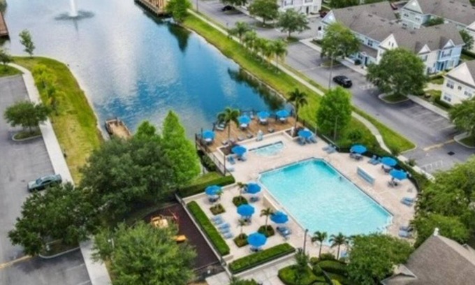 Venetian Bay Villages Casa | Townhome near Disney! Gated complex, 3 pools, hot tub, Playstation 5 w/ games