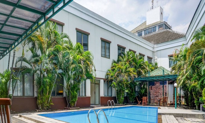 Cikarang Hotel | Townhouse OAK Hotel Grand Cikarang