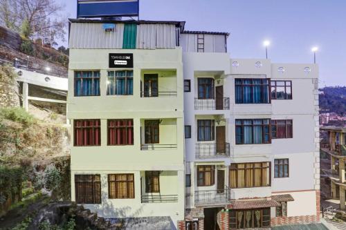Shimla Hotel | Townhouse Oak Kachighati ISBT Shimla