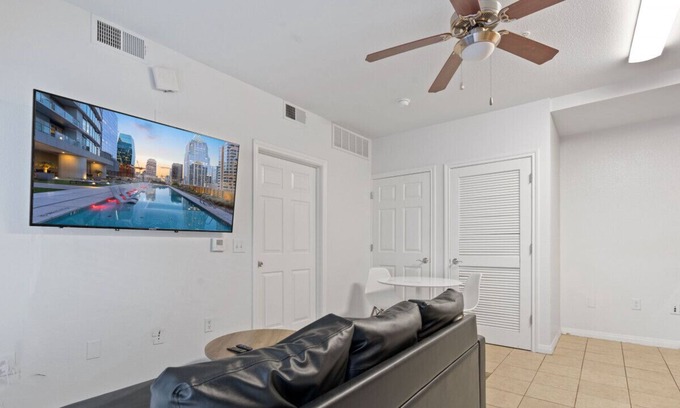 Pemberton Heights Apartamento | TP 105 Luckey · Street-Access 1 Bedroom Condo! GREAT location