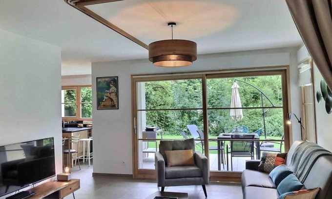 Talloires-Montmin Apartamento | Très bel Appartement en rez de jardin, Talloires