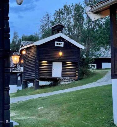 Hundorp Chalet De Esquí | Traditional barn -Stabbur - wifi og sauna