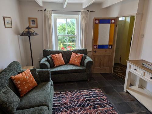 Mousehole Casa | Traditional Fisherman's Cottage with 3 bedrooms